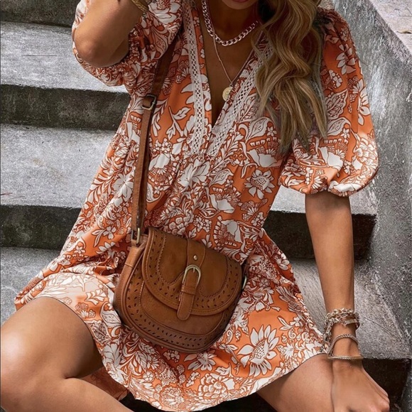 Dresses & Skirts - Boho floral lace contrast smock dress